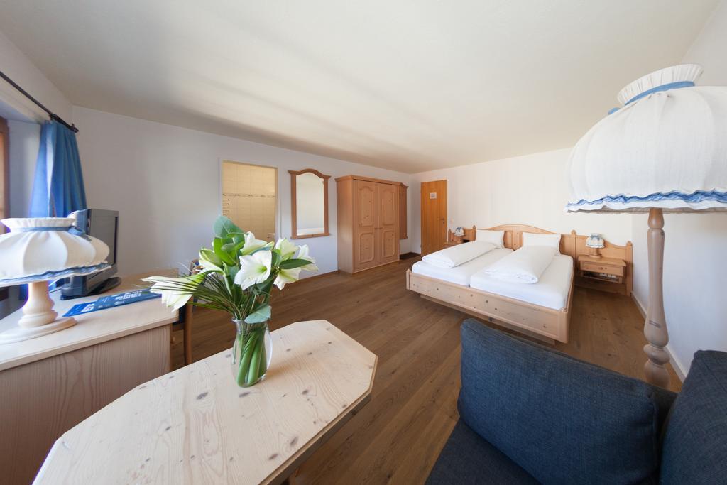 Familienhotel Alpina Breíl Exteriér fotografie